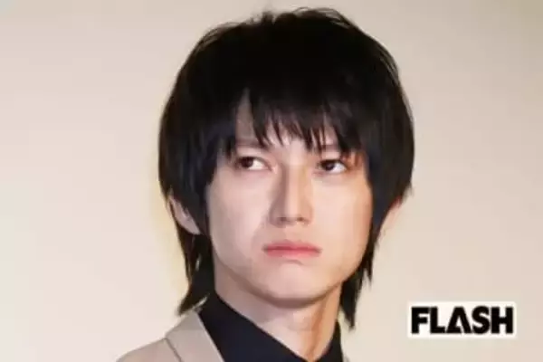 【結婚から1カ月半】本郷奏多、最新動画で薬指に指輪“チラ見え”に「まだ受け入れられない」ファン複雑