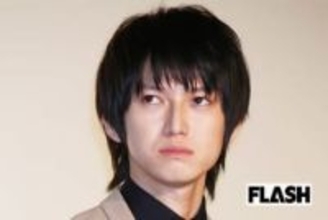 【結婚から1カ月半】本郷奏多、最新動画で薬指に指輪“チラ見え”に「まだ受け入れられない」ファン複雑