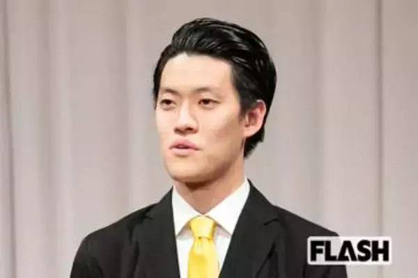 粗品、“あのちゃん匂わせ” 衣装披露も “鈴木紗理奈嫌い” 騒動に貫く沈黙…過去には若手アイドルの “礼儀批判” で注視される対応