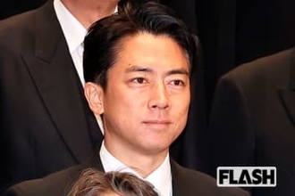過去イチ饒舌?　小泉防衛相、動画で語った「ゲーム愛」＆「サッカー愛」兄とゲーム機取り合った少年時代