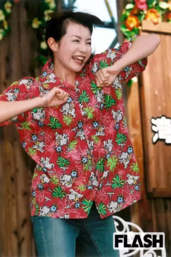 「綺麗すぎて」平井理央の“トレンドメイク姿”に絶賛の声、変わらぬ美貌の裏に「シンママ3年、実業家としても活躍」の素顔