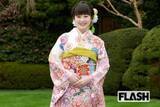 「本田紗来、制服ティアラ姿で高校卒業を報告…有名大付属校の名前にファン驚き、“姉と同じ” 大学進学の可能性も」の画像1