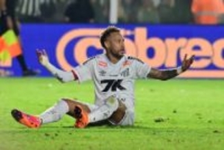 ネイマール、4度めのW杯代表入りもくろみ「引退示唆」も全盛期のキレなし、立ちはだかる監督の“壁”の正念場