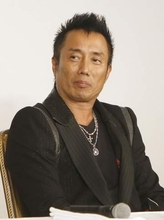 「攻めてるね、東京」長渕剛、テレ東初出演で異例の扱いも…“禁断の組み合わせ” に驚く人続出