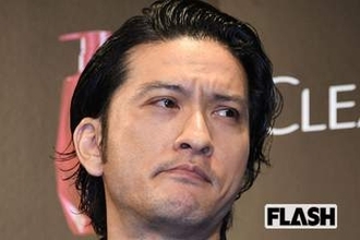 長瀬智也、長髪＆ヒゲから“さっぱりイメチェン”に「やっぱり短い方がカッコいい」ファン称賛…短パンの“すね毛”は謝罪