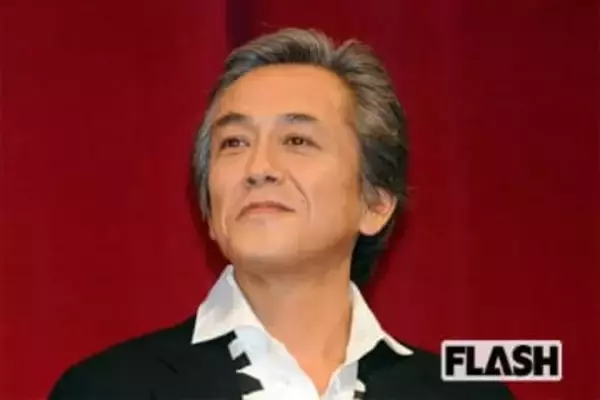 寺島進、小5息子の「電子タバコ吸い」報道で “親の影響” めぐる議論勃発…「旅バラエティ番組」の “大物態度” が物議の過去