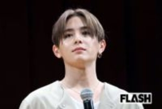 山田涼介、コラボジャケ写の “若返りビジュ” に「神か？」ファン驚愕…ソロ活動にゲーム配信で広がる活動領域