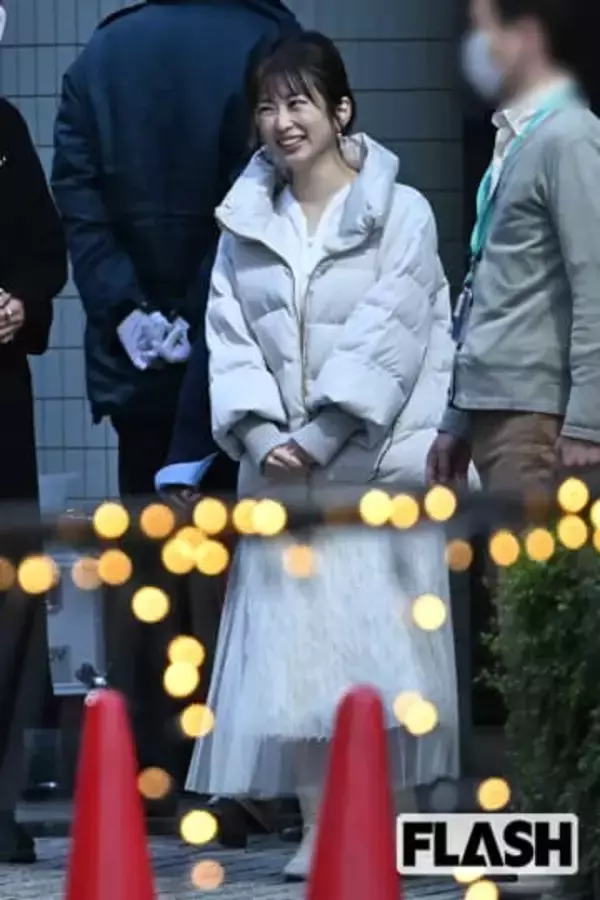 志田未来　ギャラリーに向かって“チュッ”　子役と仲良く“投げキッス”練習姿をキャッチ！