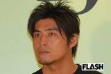 「坂口憲二、アロハジャケット羽織り “ワイルド姿” 披露に「痩せました？」ファン驚き…映画イベントでは “ドレスコード無視” も話題に」の画像1