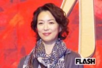 若村麻由美、ボサボサ白髪の “おばあちゃん役” でも変わらぬ美貌にファン歓喜…亡くなった “恩師” の冥福祈るコメントも