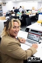 新日本プロレス・棚橋弘至社長の“激変姿”にツッコミ殺到「ラッスンゴレライかと思った」