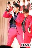 「純烈・白川裕二郎が卒業発表でリーダー思わず「8割ファンが減る」の嘆き…全国ツアーで失われる“家族との時間”」の画像1