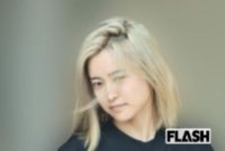 小島瑠璃子、金髪姿で901日ぶりに公の場に登場“活動再開”アピールも“親中派キャラ”に集まる違和感