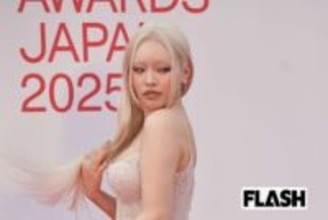 女性ラッパー、『紅白』の斬新キラキラ・ヌーディー衣装が波紋…過去にはDJ OZMAが“裸スーツ”で出禁