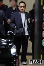 大物感漂うダイアン津田、真夜中にサングラスで紅白から帰宅…大活躍の副音声終わりをキャッチ