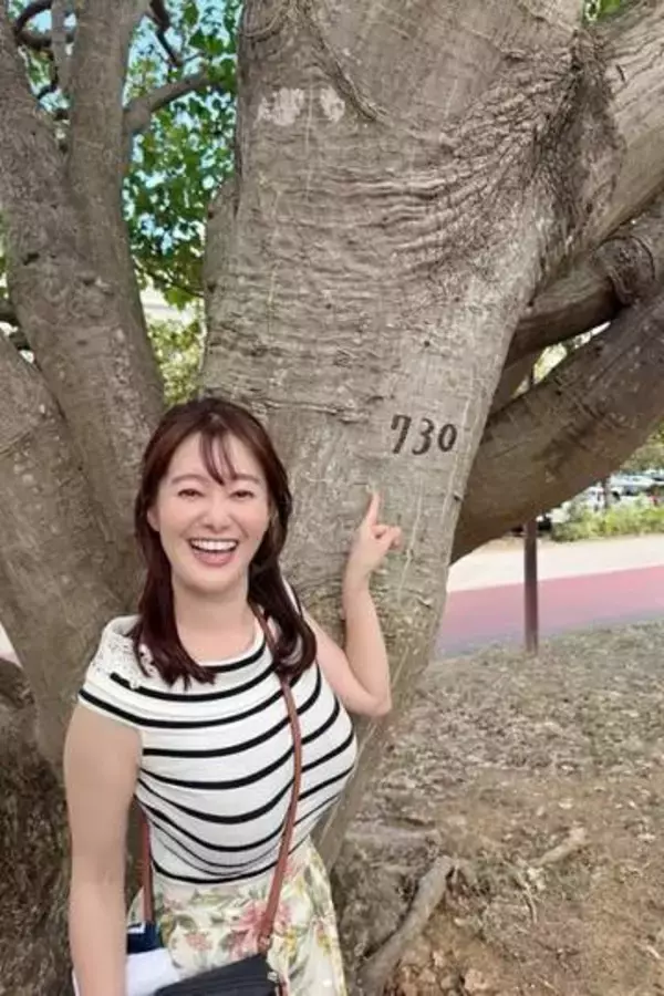 グラビア界を進撃する元NHK・竹中知華アナ（44）、お花畑で抜群のスタイル披露してファン驚愕