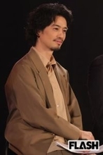 斎藤工　エルメスのランウェイに登場！センター分けパーマに「誰だかわからなかった」ファン驚愕…地上波露出減も万事快調