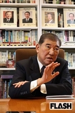 石破茂氏「私は怖い顔」と語るも人気健在…高市政権の対抗軸へ急浮上 “石破一派” を支える3人衆とは