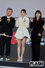 出口夏希、釜山映画祭で披露した“色気全開”ドレス姿…インナー見えの大胆ぶりに「攻めすぎじゃない？」とツッコミも