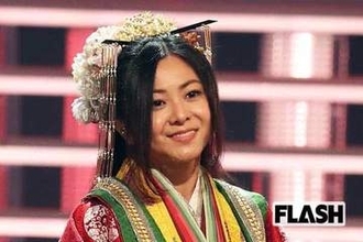 倉木麻衣、黒髪ストレートから一転“金髪”最近影を公開…デビュー27年めのいまも続く『コナン』との絆