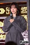 「鈴木愛理、ニューヨークで “真っ赤な顔” のあざとポーズ…親友・岡崎紗絵が引き出した “ガチのほろよい” 素顔にファン悶絶」の画像1