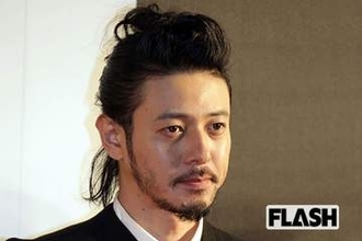 オダギリジョー、メンズコスメブランドの広告登場も「誰かわからなくなってる」…“気怠げなイメージ”とのギャップに困惑する人も