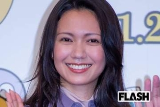 二階堂ふみ、海外ロケで見せた“ふっくら”姿＆左手薬指の指輪にファン安堵…カズレーザーと“別居婚”公言も結婚1年で見えた影響力