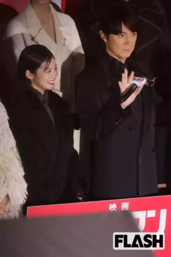 今田美桜　レッドカーペットで真っ赤なリップ、視線を独り占め…美しすぎる“今年の顔”の紅白衣装にも高まる期待