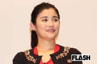 石田ひかり、釜山国際映画祭で見せた“華やかドレス”が反響…一部からはツッコミも背景にあった“主演作への思い入れ”