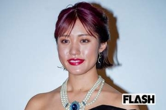 王林、“胸下スケスケ”編み物マーメイドドレスで魅了！「目指すは叶姉妹」止まらないセクシー化をファン称賛