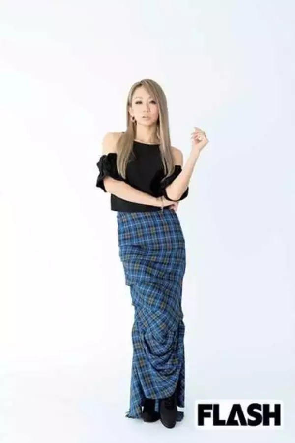 倖田來未、第2子妊娠中に“胸元見せ”キャミワンピ姿に衝撃　misonoは不妊治療経て「41歳初産」、“ギャル姉妹”が見せる母の覚悟