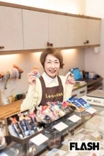 『特捜最前線』の紅一点・関谷ますみはチョコ店経営中「日焼けした大滝秀治さんの頭にローションを」舞台裏明かす