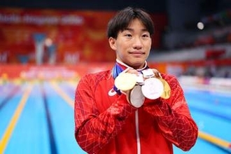 17歳・大橋信「2分05秒の壁」破る世界新！ 北島康介も「異次元」と脱帽した「身長169cm」に隠された秘密とは