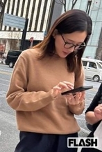 綾瀬はるか　41歳誕生日に“変装ゼロ”で銀座デートに通行人も“ギョ！”ハイジュエリーをウィンドウショッピング