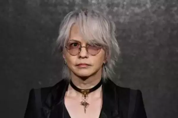 ラルク・hyde、夏フェスで「上半身裸」披露も“びっしりタトゥー”…近年の“親しみやすさ”イメージとのギャップに困惑する人も