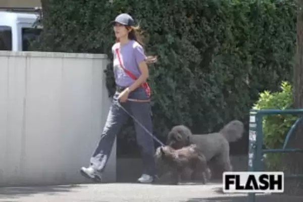 工藤静香、「カプセルトイ」“大はしゃぎ”の庶民派ぶりにファン歓喜…次女・Koki,は「6万円スリッパ」で際立つ“親子の違い”