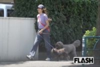 工藤静香、「カプセルトイ」“大はしゃぎ”の庶民派ぶりにファン歓喜…次女・Koki,は「6万円スリッパ」で際立つ“親子の違い”