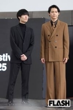 SixTONES、ライブ映像売上減に一部ファンが不安視「アイドルを見せて」…“男ウケ” サングラス多用で女性脱落の可能性