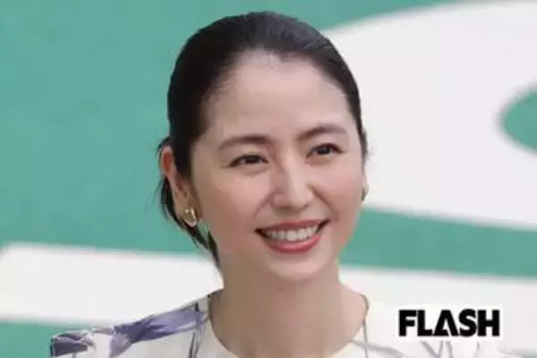 長澤まさみ、ミニスカートですらり美脚を大胆披露…「まさに女神」あふれる色気に称賛の声