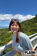 「胸に目がいってニュースが入らない」の苦情でNHK退社から写真集1万DL超え！　沖縄の44歳”スイカップ”アナの人生逆転劇