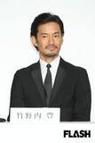 「竹野内豊、元カノ・倉科カナの熱愛報道で「結婚してないの!?」SNS衝撃…55歳大物俳優の “硬派な恋愛遍歴” とは」の画像1