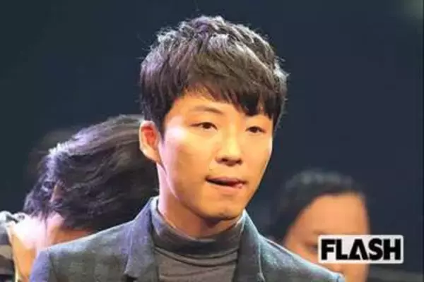 星野源が見せたワイルド“無精髭”ショットにファン騒然…10年続いたラジオ番組「卒業」で迎えた“転期”