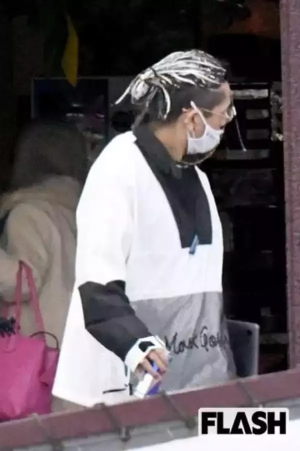 田中聖、出所後「初ラップ」動画で “両腕ゴリゴリ” タトゥーの衝撃…実家には “不在” も「グッチコーデ」の余裕ぶり