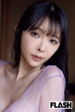 東堂とも、桜蔭高校・東京大学卒業の異色のグラビアアイドルが衝撃のヌード姿を披露