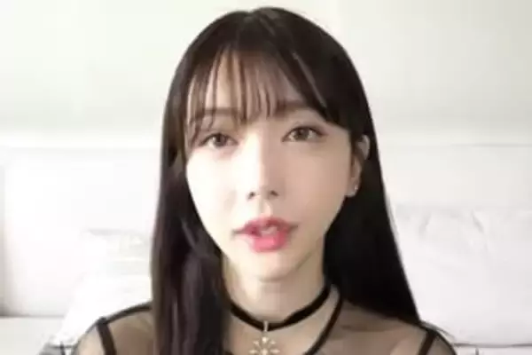 美容整形を繰り返すRちゃん、無加工カメラの姿が900万表示の衝撃「誰か分かんなかった」の声も本人が掲げる「その歳の最大級」追求の美学