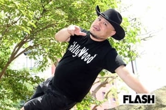 ハリウッドザコシショウが「どん兵衛」CMで松下由樹“完コピ”しSNS沸騰…パロディ元「フジパン」に直撃、アンサーCMの可能性は？