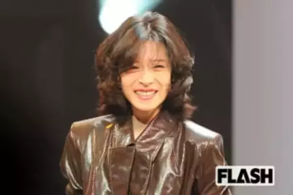 中森明菜「黒髪ボブ」激変に大反響…露出増加の流れを生んだ “超有名アイドル” とのコラボ