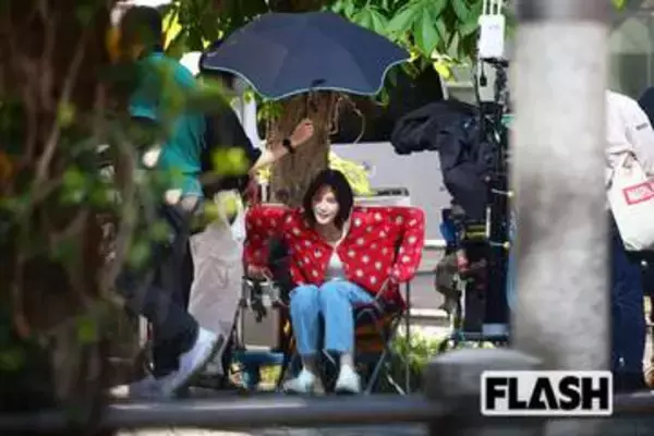 本田翼　“絶対領域”際立つミニスカショット披露「太っちゃった」体重増加明かすも変わらぬ美貌