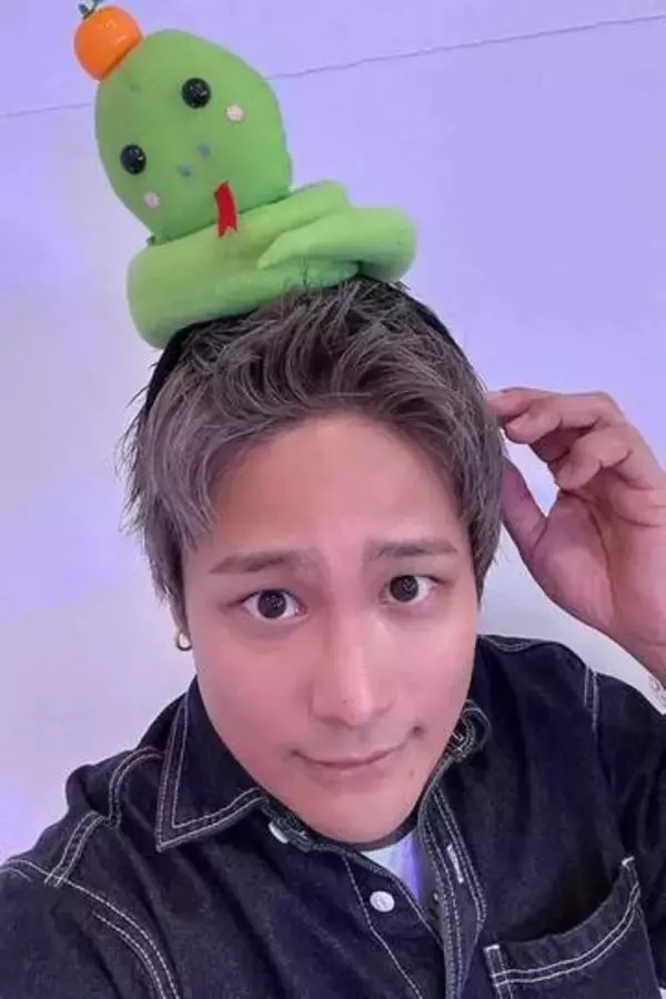 【WEST.ダブル脱退】桐山照史、“副業カフェ”の「6万円シャンパン」が物議「アイドルなのにいいの？」ファンも疑問