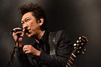 「素晴らしいこと」布袋寅泰の高市首相 “賛美” 投稿に人気ギダリストが苦言…ロックは反権力であるべきか議論紛糾